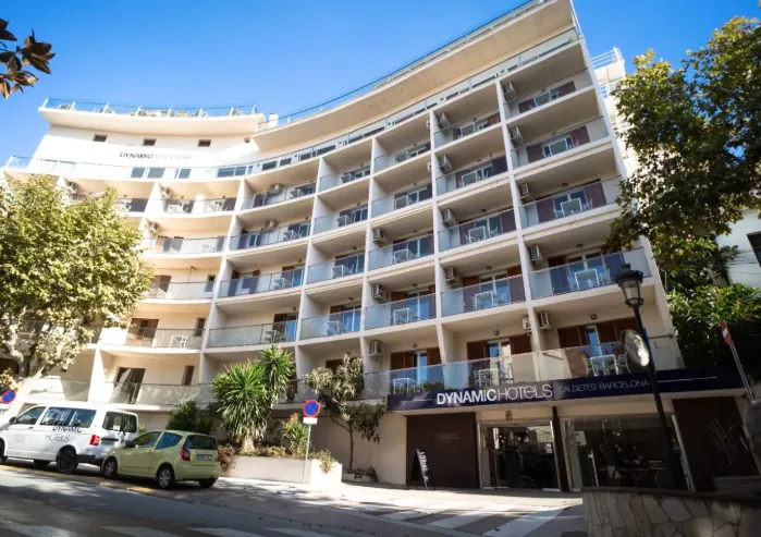 Escapada con masaje junto al Mediterráneo en Dynamic Caldetes